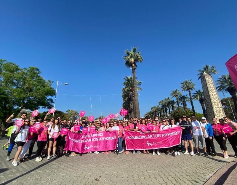 Maraton İzmir’de eğitime erişimi risk altındaki kız çocuklarına büyük destek! – Güncel Kadın